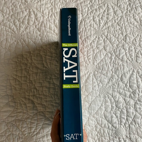 The Official SAT Study Guide [+ BONUS SAT Prep Study Pamphlet] Bundle - Picture 5 of 8